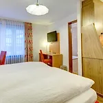 Patricia Aparthotel