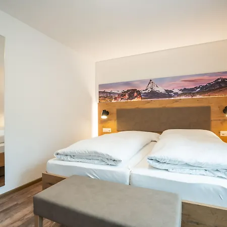 Patricia Apartahotel