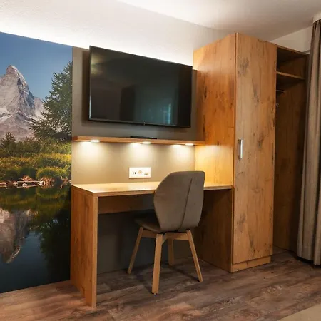 Patricia Apartahotel